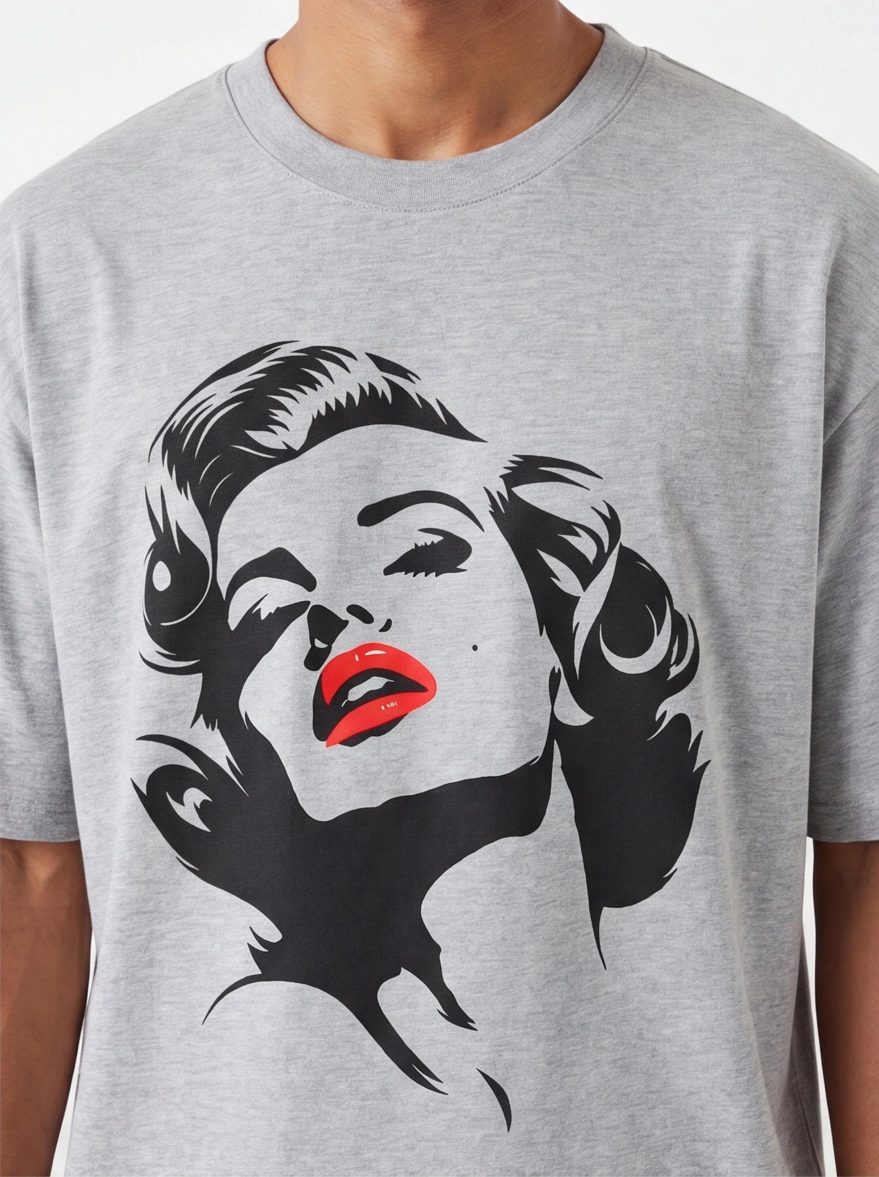 Vintage Pinup Lady Oversized T-Shirt